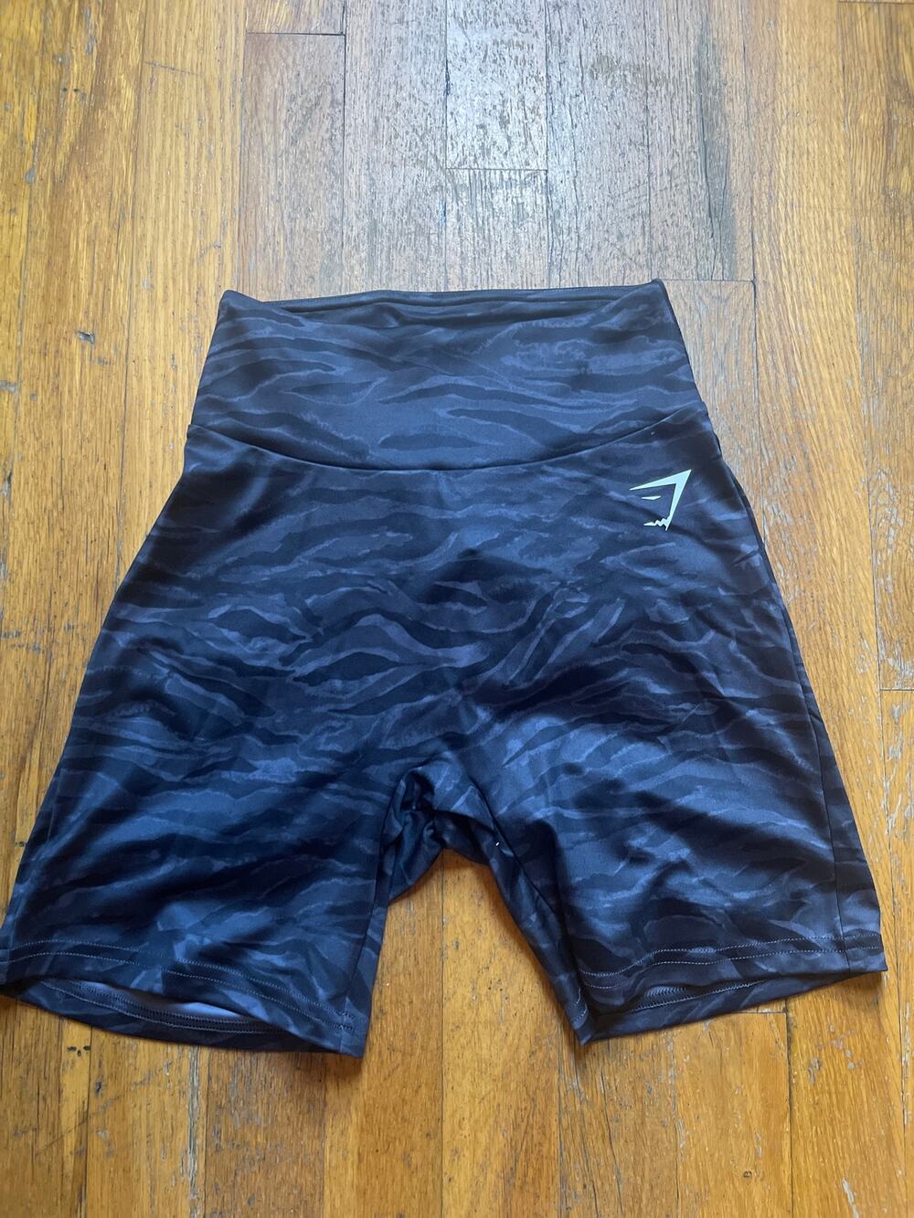 REPS POWER TIGHT SHORTS-ZEBRA PRINT-GYMSHARK BRAND-NWT